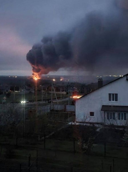 У Бєлгородській області горить склад боєприпасів, а у Воронежі та Курську чути вибухи