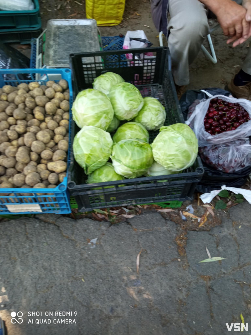 Скільки коштує приготувати український борщ з молодих овочів у Луцьку: огляд цін на ринках