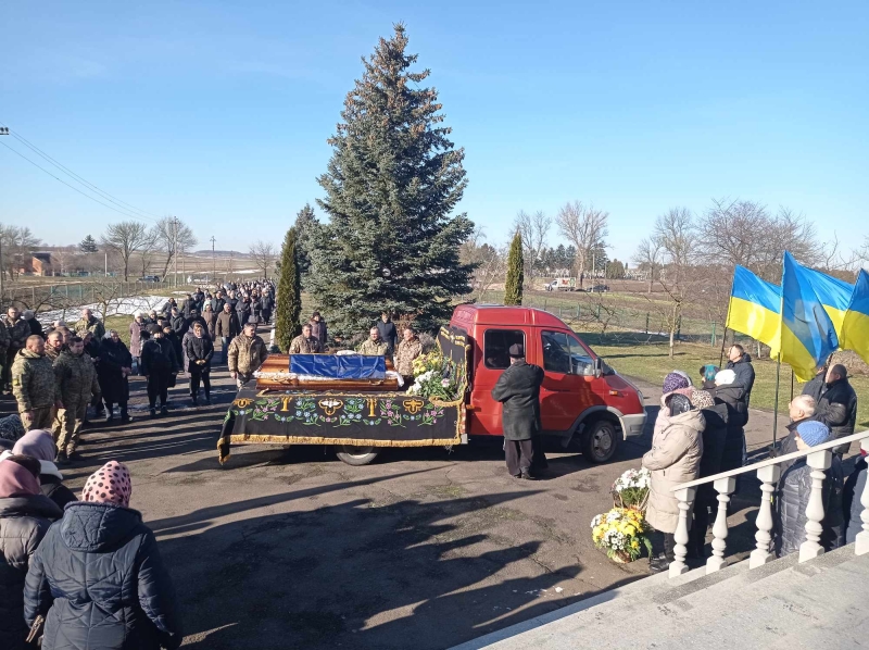 Віддав життя за Україну: на Волині провели в останню дорогу Героя Руслана Кузьмича