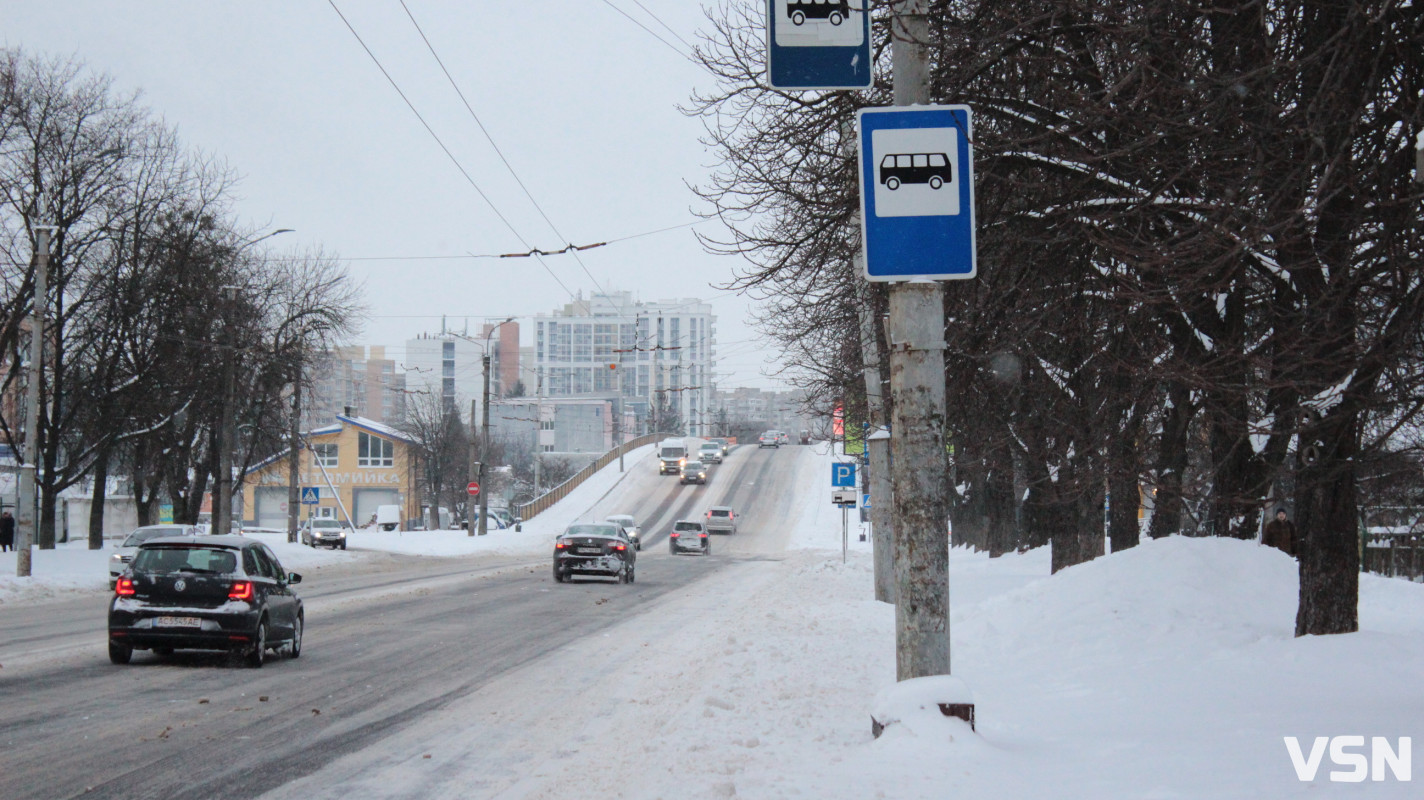 Луцьк після тижня снігопадів: фоторепортаж із засніжених вулиць міста