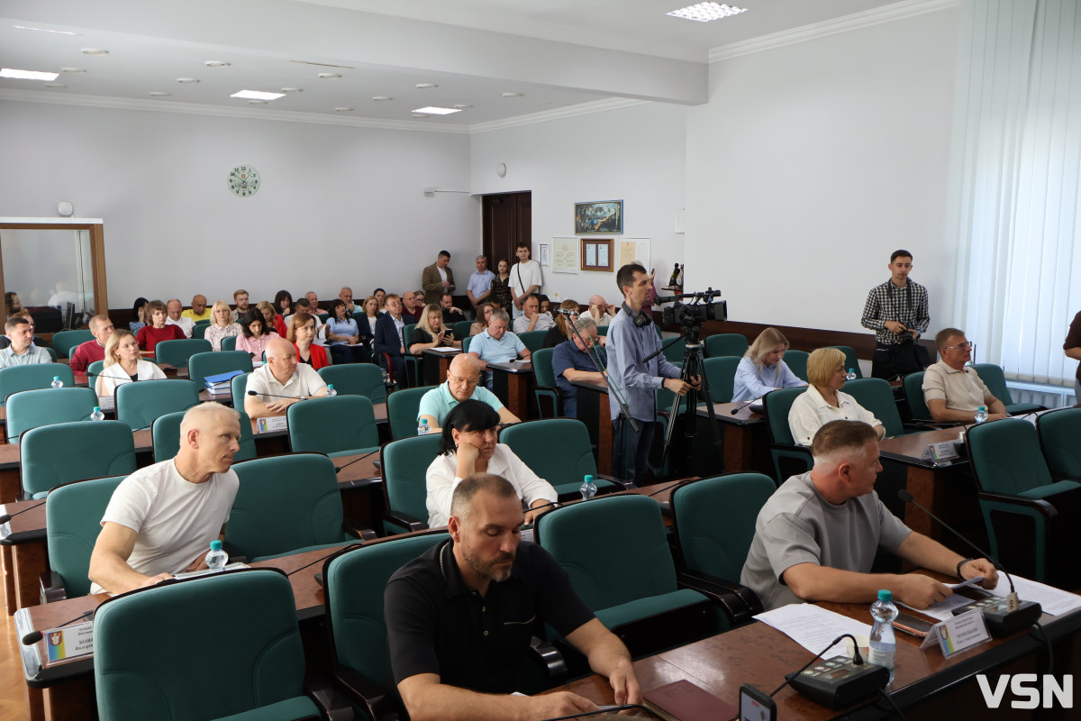 У Луцьку створять місця пам’яті та готують програму SmartLutsk: що увійшло до плану роботи виконкому