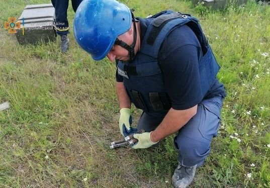 Волинські сапери розміновують Чернігівщину