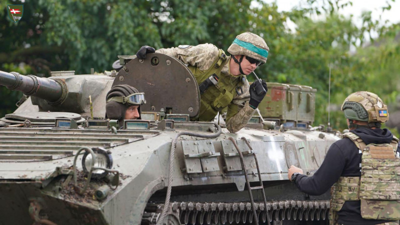 «Побратим, зброя, друг і нерідко дім піхотинця»: волинські бійці показали свої бойові машини