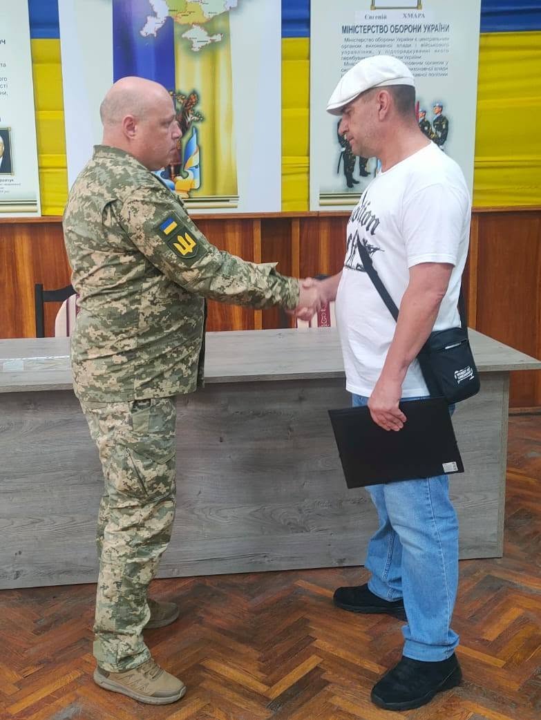 Воював на найгарячіших напрямках: захиснику з Волині вручили медаль «За поранення»