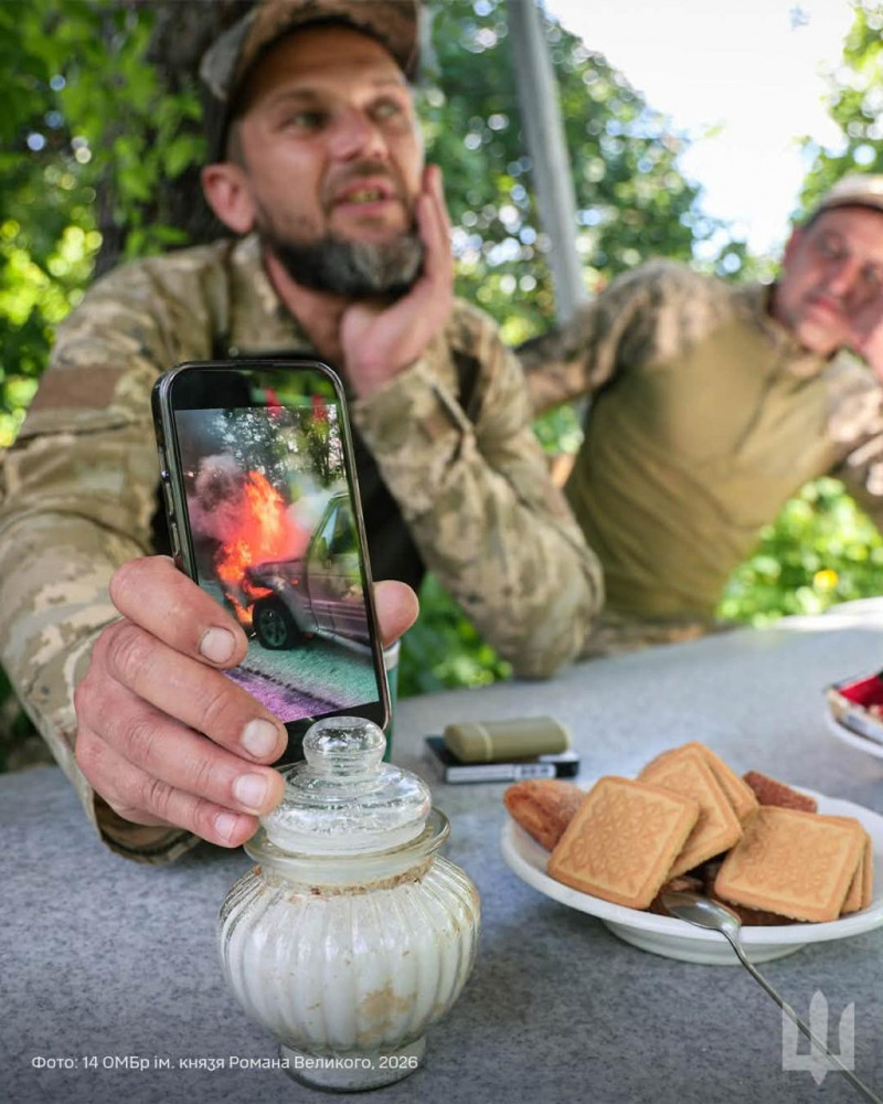 Троє друзів, один екіпаж і десятки успішних місій: як воїни з Князівської бригади керують роботами на передовій