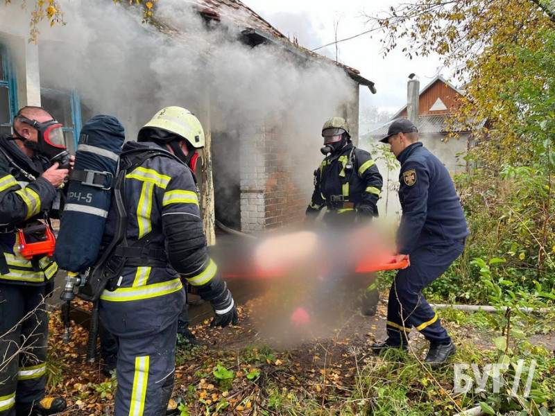 На Волині з пожежі врятували трьох чоловіків