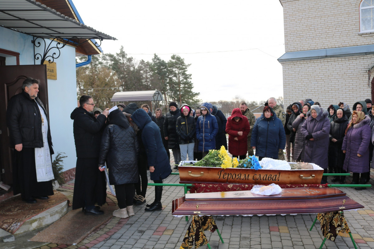 Віддав життя за Україну: на Волині попрощались з Героєм Олександром Панасюком