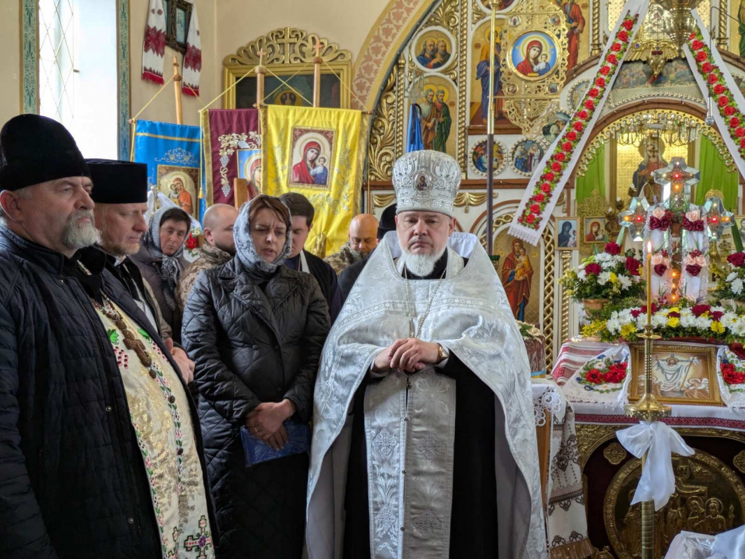 Громада на Волині віддала останню шану загиблому Герою Віктору Гошку