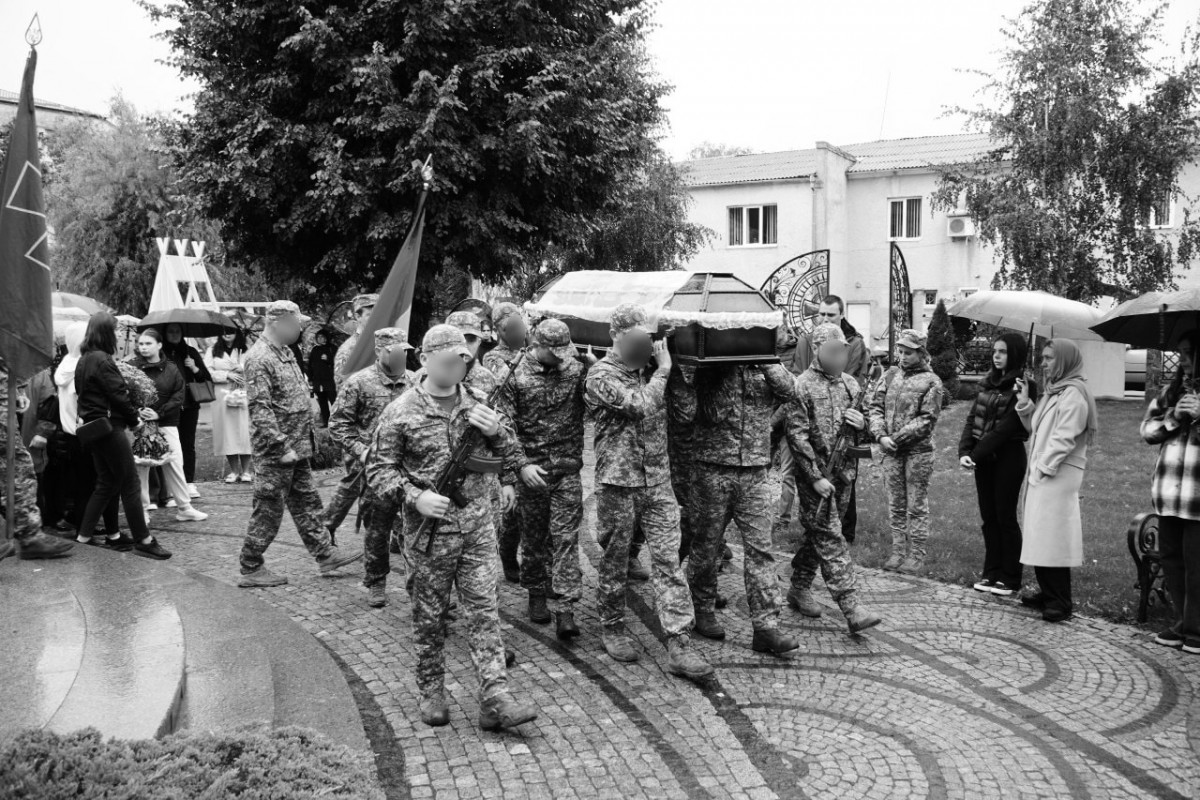 На Волині провели в останню земну дорогу 21-річного Героя Олександра Кирилова