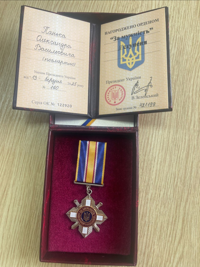 Відзнаки Героям: у громаді на Волині рідні загиблих воїнів отримали ордени «За мужність»
