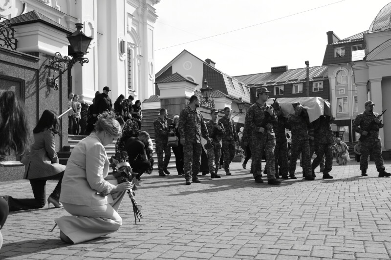 Загинув у Бєлгородській області: у Луцьку попрощались із Героєм Сергієм Аксьоновим