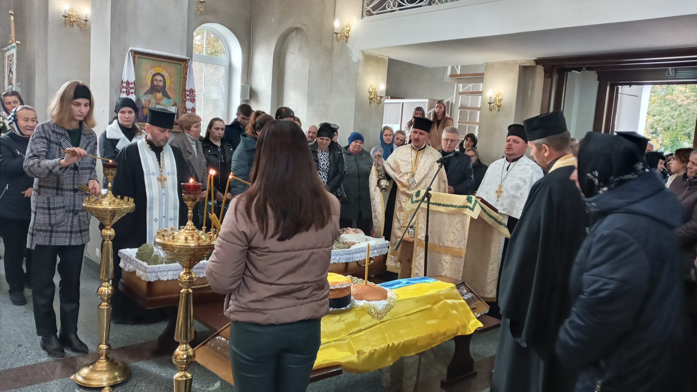 У захисника залишилася мама та двоє сестер: на Волині попрощалися із 35-річним Героєм Володимиром Гіриковичем