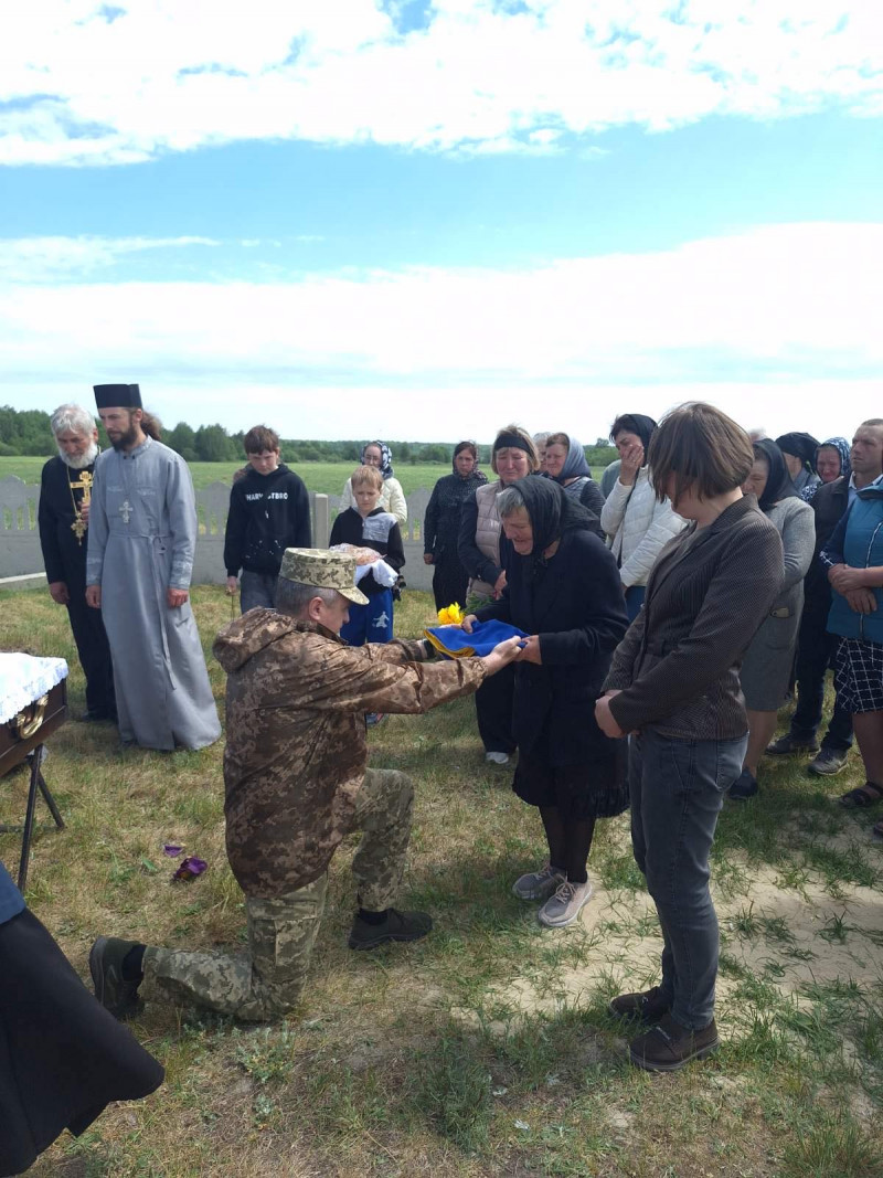 Місяць не дожив до 36-го дня народження: на Волині попрощалися з ветераном АТО та захисником Ігорем Матвіюком
