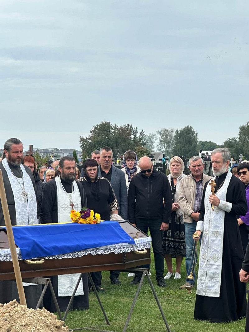 Понад два роки надії та очікування: на Волині провели в останню путь Героя Андрія Лабанта