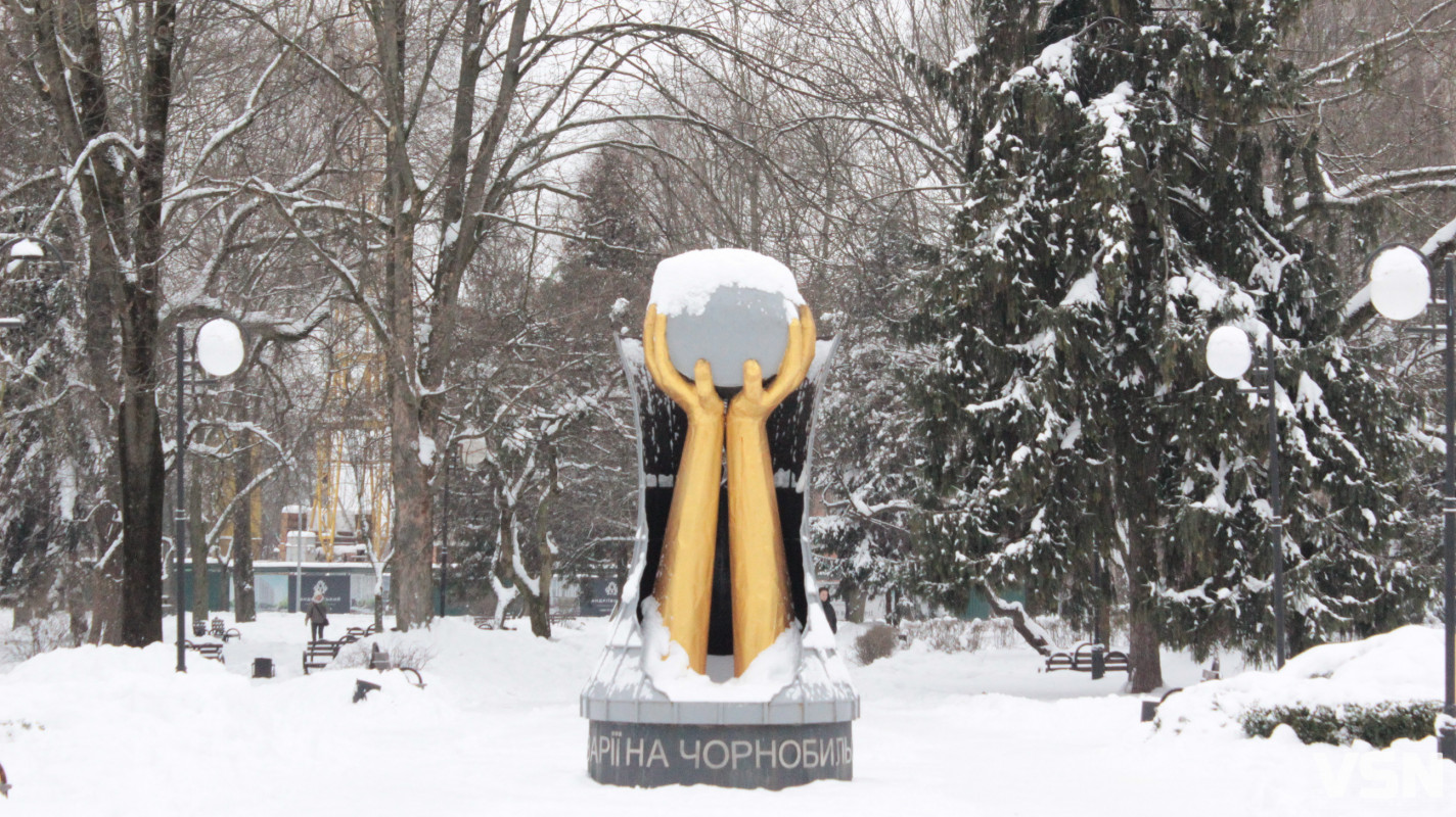 Ковель після снігопадів: фоторепортаж із засніженого міста