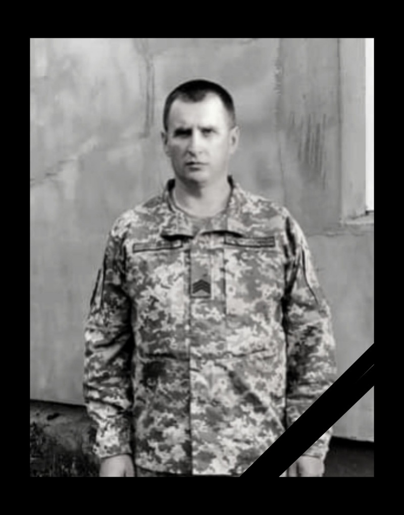 Сиротами залишилися троє донечок: на Волині сотні людей прийшли попрощатися із Героєм Миколою Гапонюком