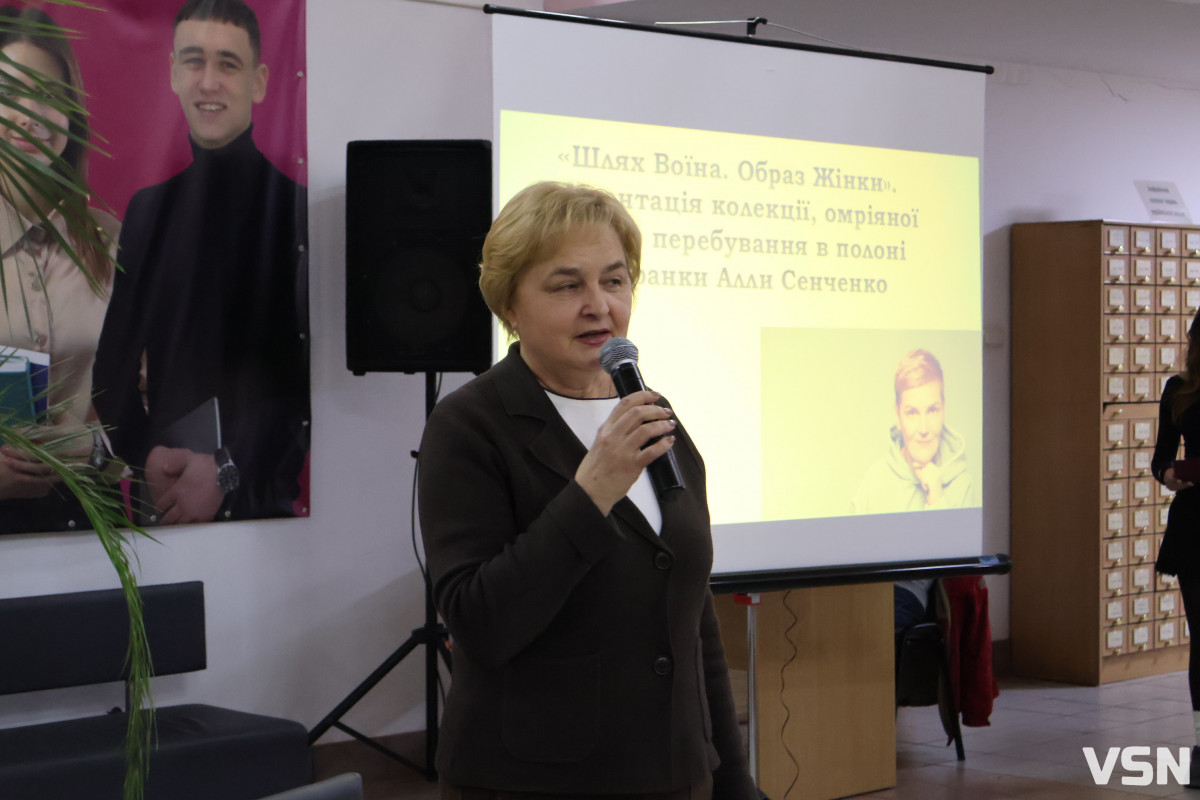 «Намальована надія»: ветеранка війни з Луцька презентувала колекцію суконь