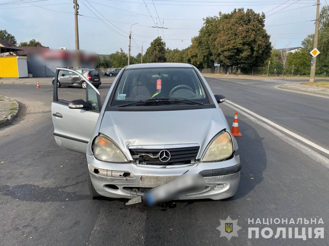 У Луцьку зіткнулися два «Мерседеси»: один із водіїв у лікарні