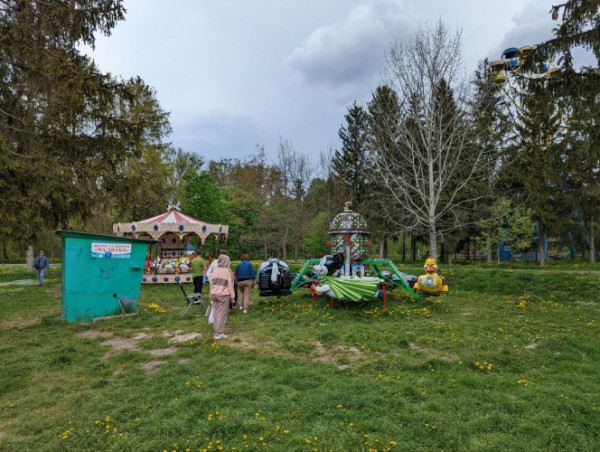 До Луцька переїхав київський луна-парк. Які є атракціони та ціни?