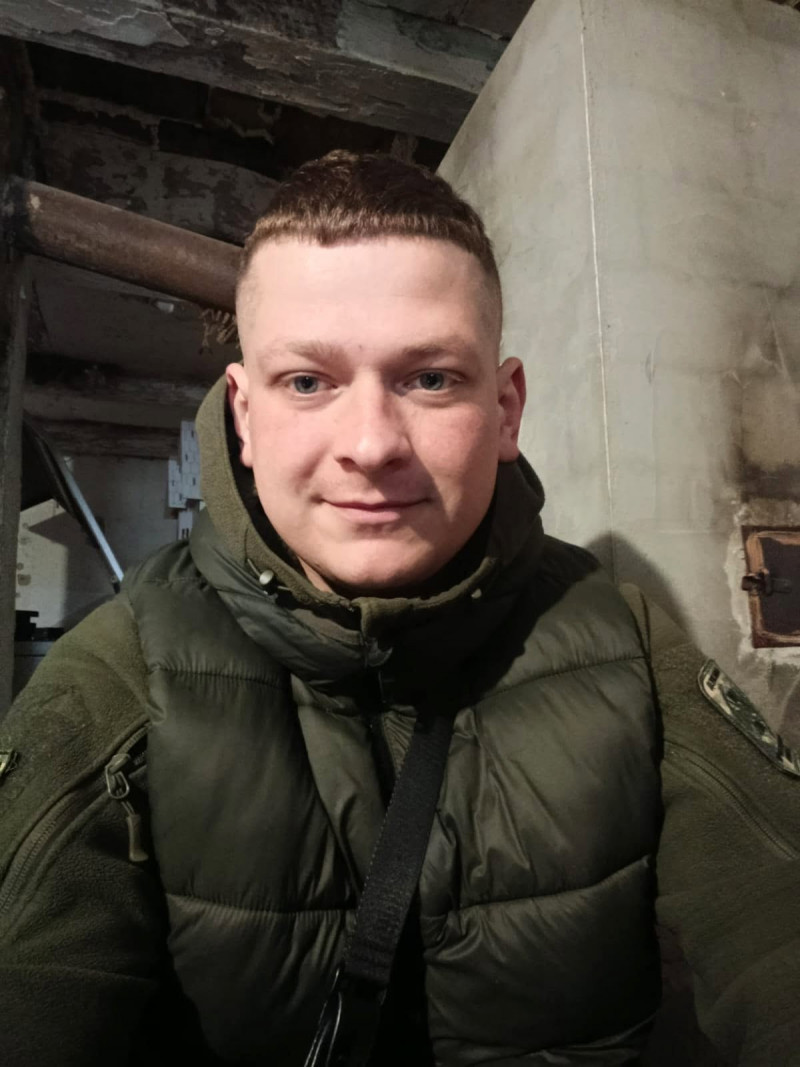 Робив дитячі іграшки на лазерних верстатах, а тепер воює на передовій: історія прикордонника з Волині