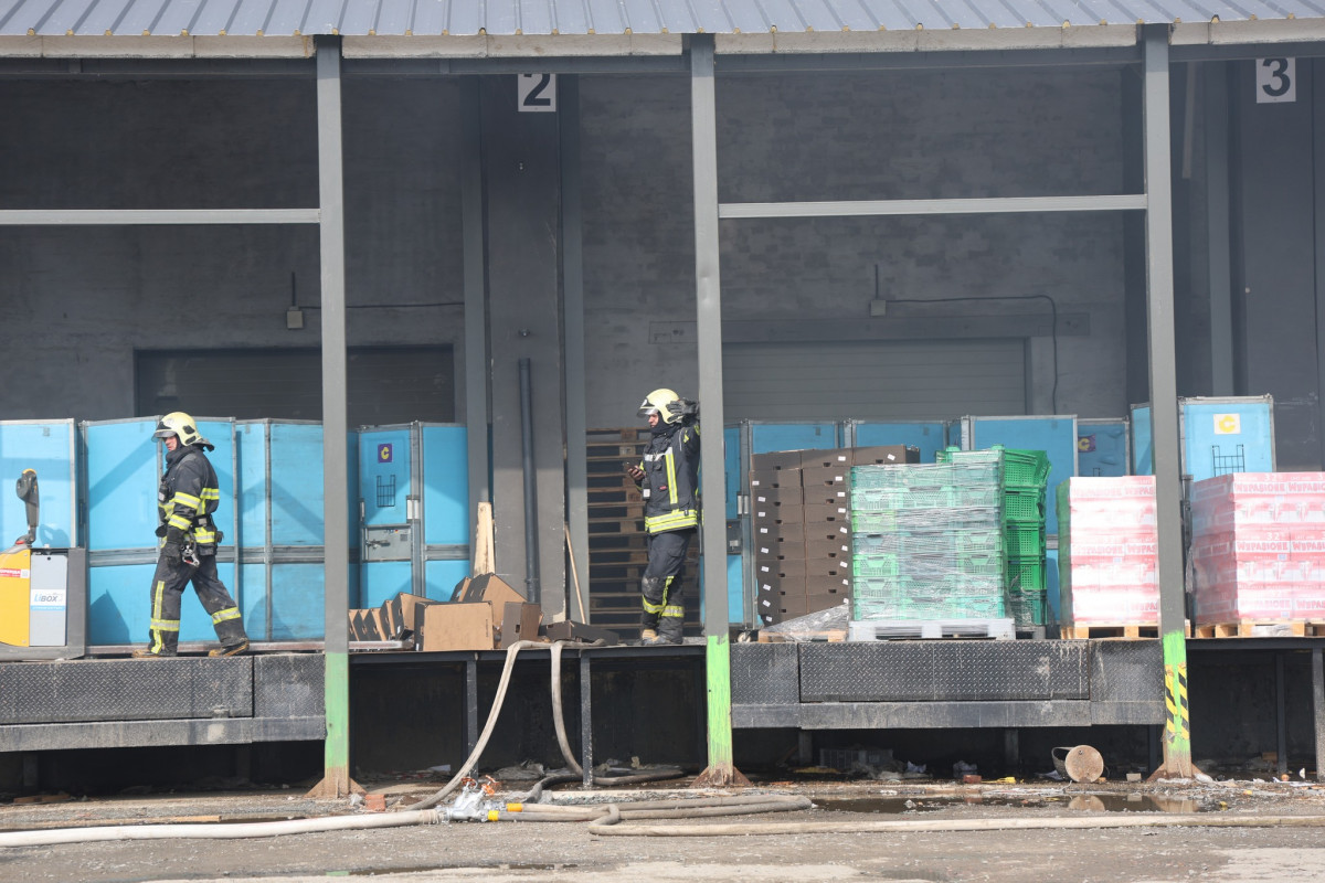 Луцьк після атаки «шахедів»: вогонь, пошкоджені будинки, складські приміщення, робота рятувальників