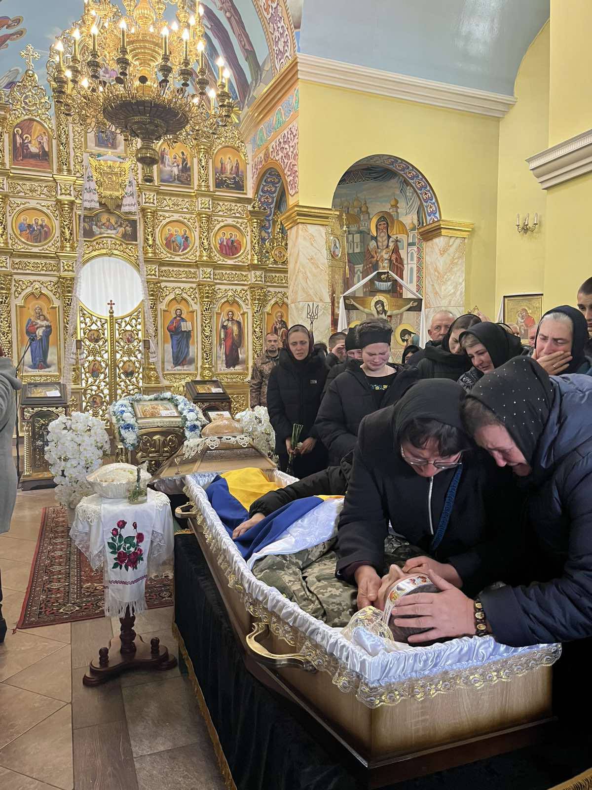 Загинув унаслідок ворожого обстрілу: на Волині попрощались з Героєм Іваном Горбачем