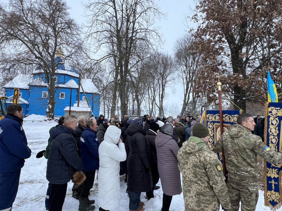Тривалий час вважався зниклим безвісти: на Волині попрощалися з Героєм Володимиром Вакульчуком