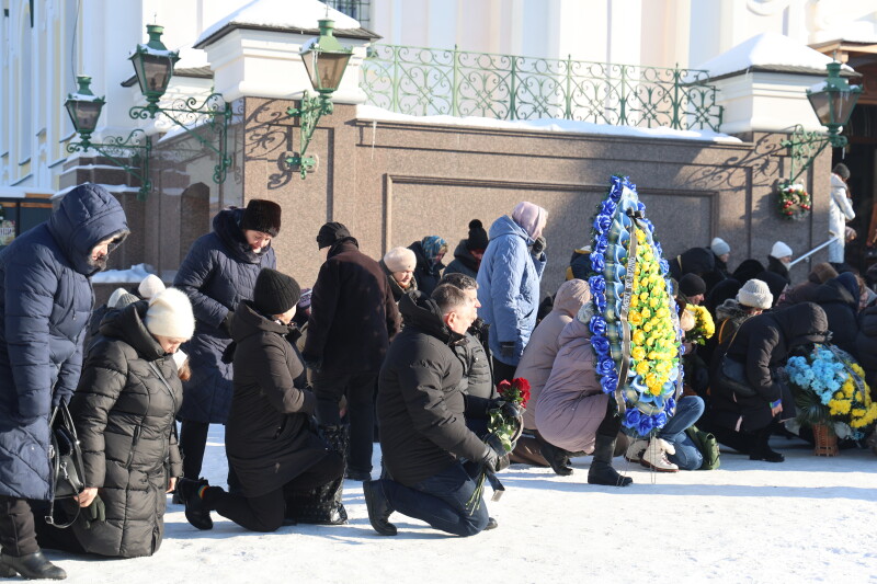Поховання в день народження: у Луцьку попрощалися з воїном Іваном Прокопцем