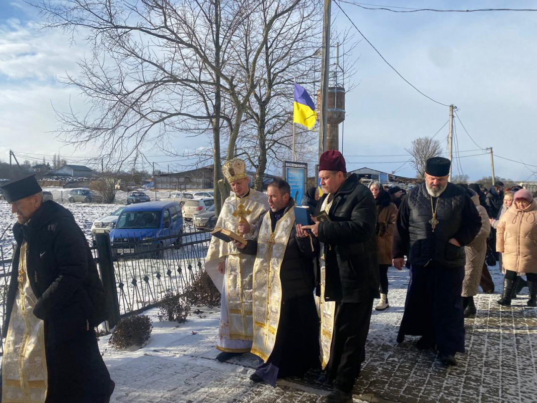 Перший український священник у місті: на Волині поховали протоієрея храму ПЦУ
