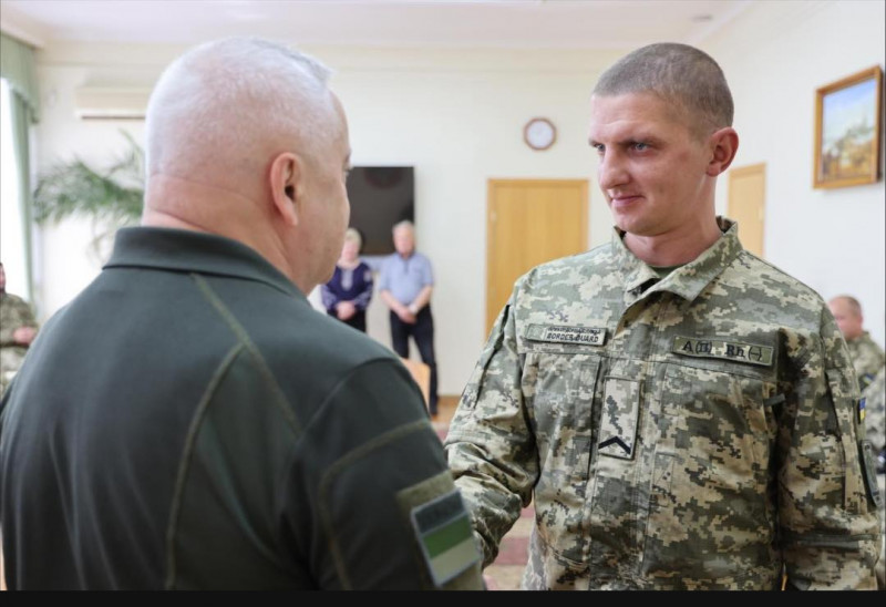 Троє прикордонників з Волині отримали державні нагороди за мужність на фронті