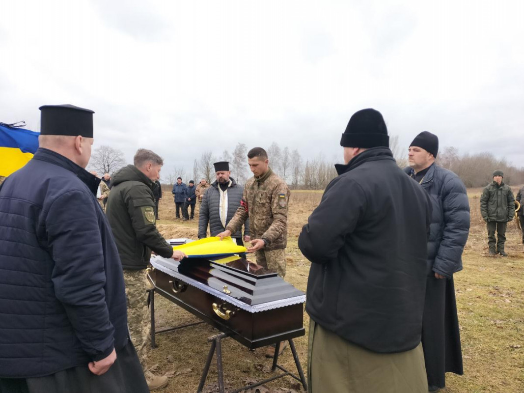 Неодноразово рятував своїх побратимів: на Волині прощалися із Героєм Олексієм Клімчуком. Оновлено