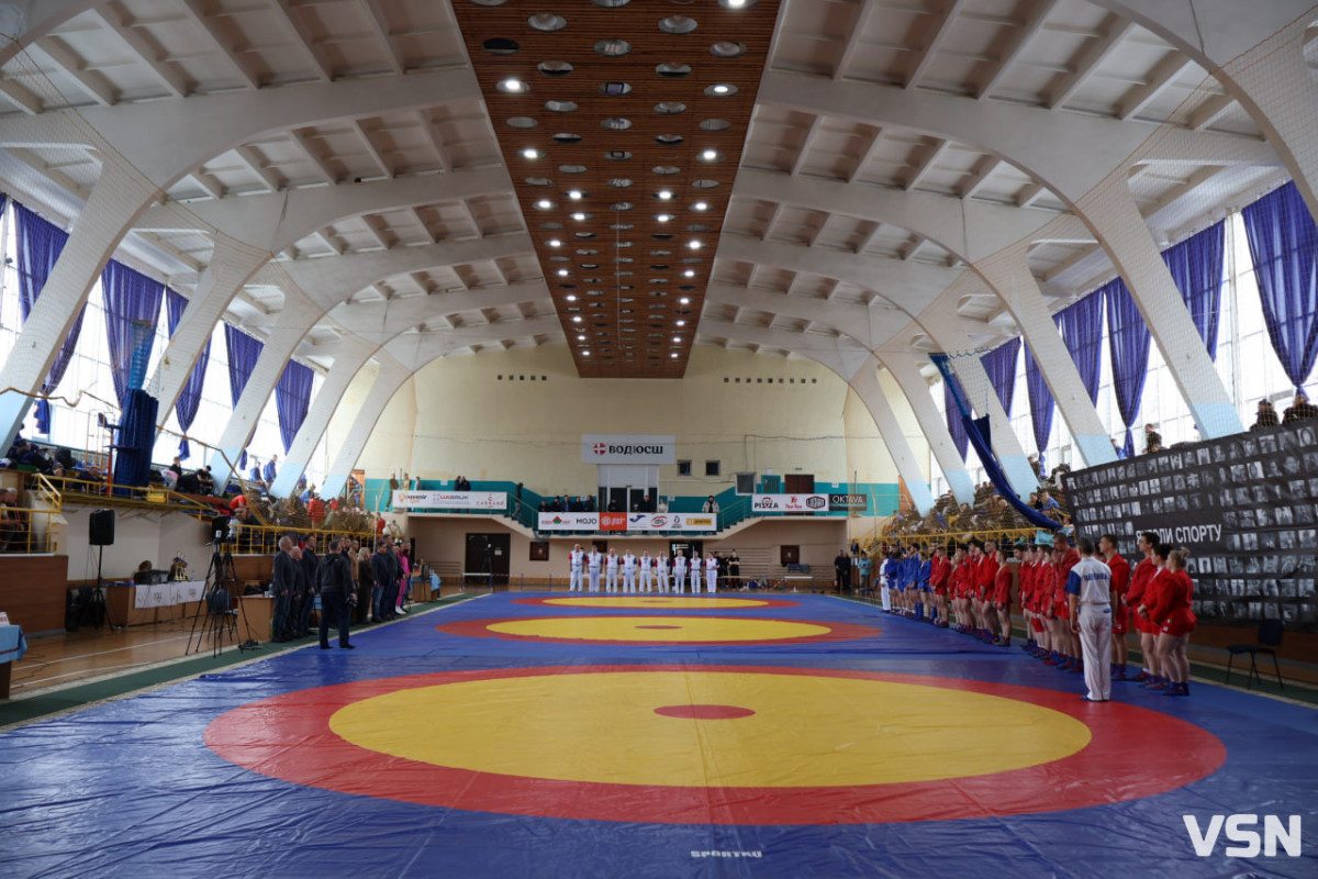 Понад 300 спортсменів у Луцьку змагаються на чемпіонаті України з самбо