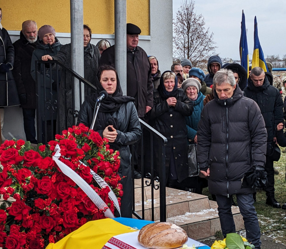 Героїчно загинув в епіцентрі бойових дій: на Волині попрощалися із добровольцем Андрієм Відніком