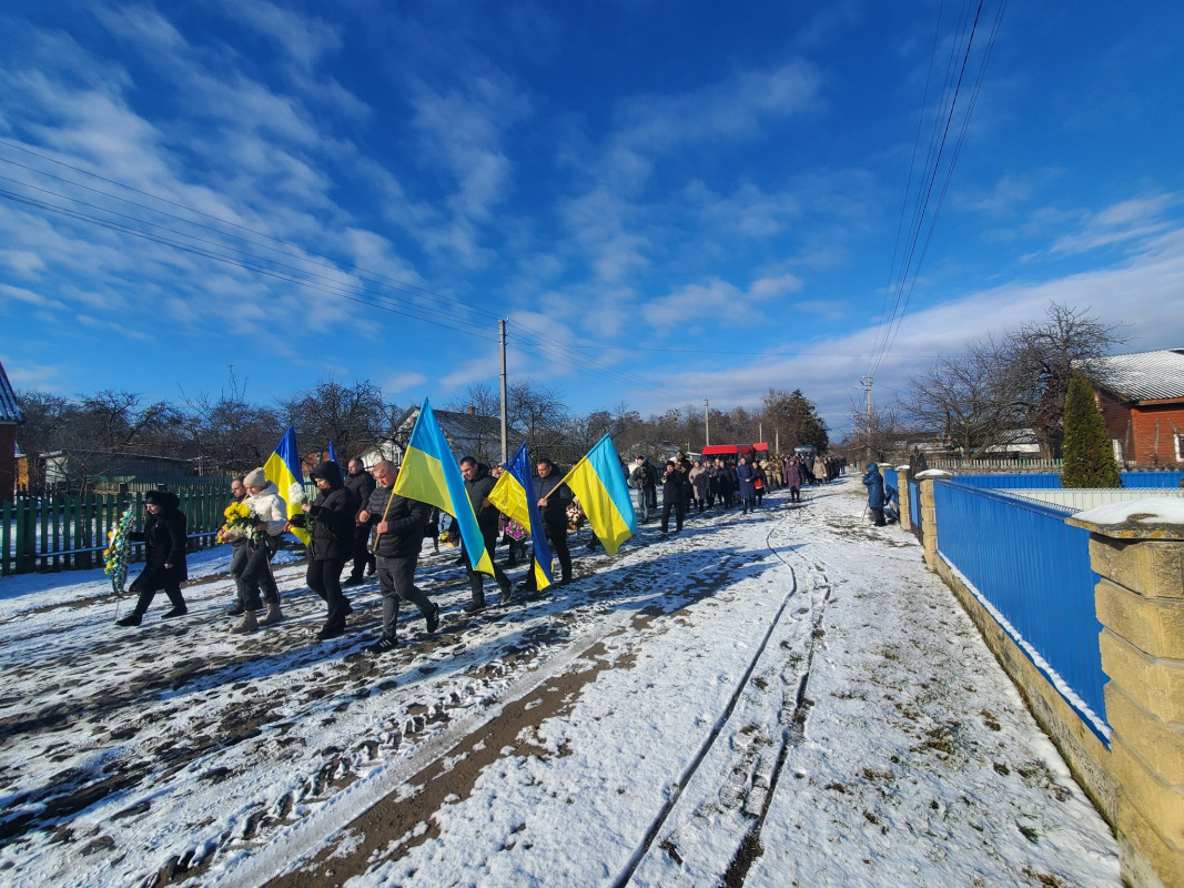 Брати нині захищають Вітчизну: на Волині попрощались з Героєм Михайлом Жердецьким