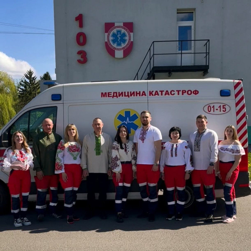 20 років традиції: відомі волиняни поділилися світлинами у День вишиванки