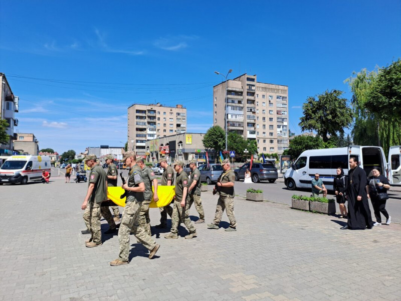 Понад 20 місяців вважався зниклим безвісти: на Волині попрощались із захисником Олександром Шевченком