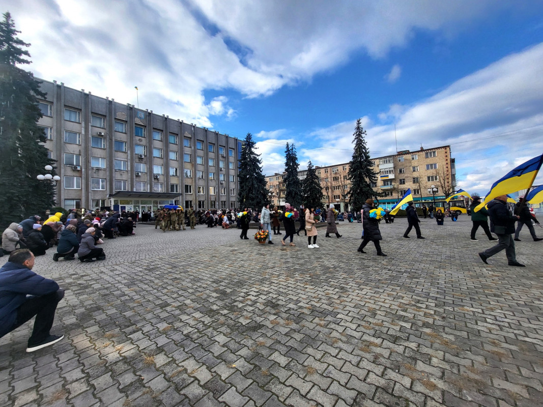 У день запланованого весілля вирушив на останнє бойове завдання: на Волині попрощались із Героєм Олегом Богдадюком