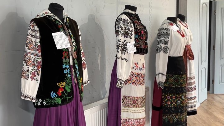 Від скрині до етногалереї: у Нововолинську відроджують унікальний одяг Надбужжя та Західної Волині