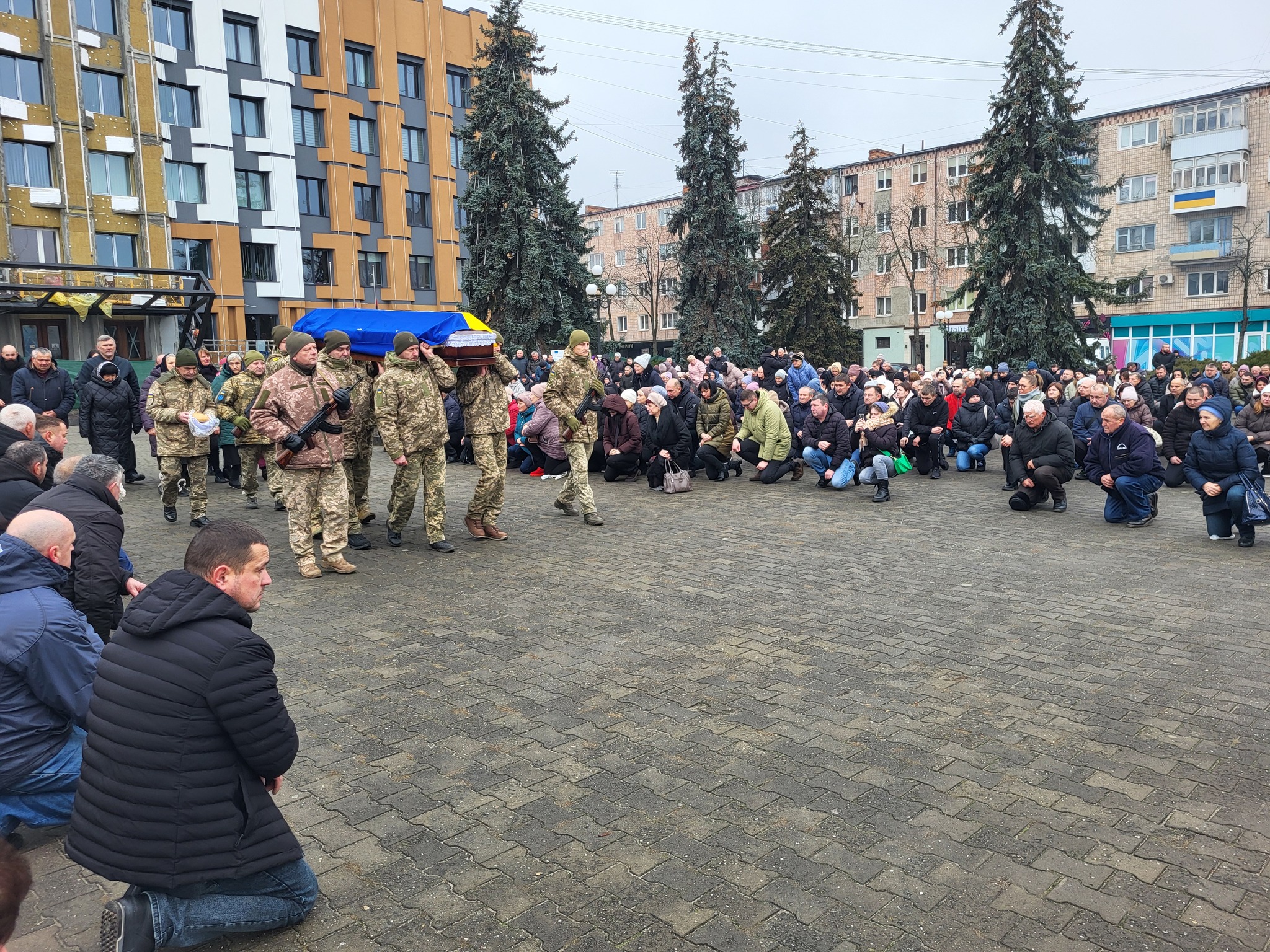 Незадовго до загибелі дізнався, що стане татом третьої доньки: на Волині попрощалися з Героєм Василем Сорокою