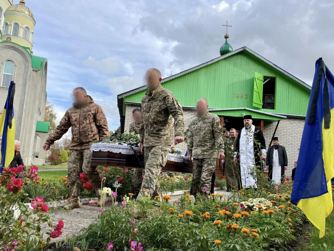 Чорний день у громаді: на Волині попрощалися з Героями Іваном Вознюком і Андрієм Вовком, які загинули в один день