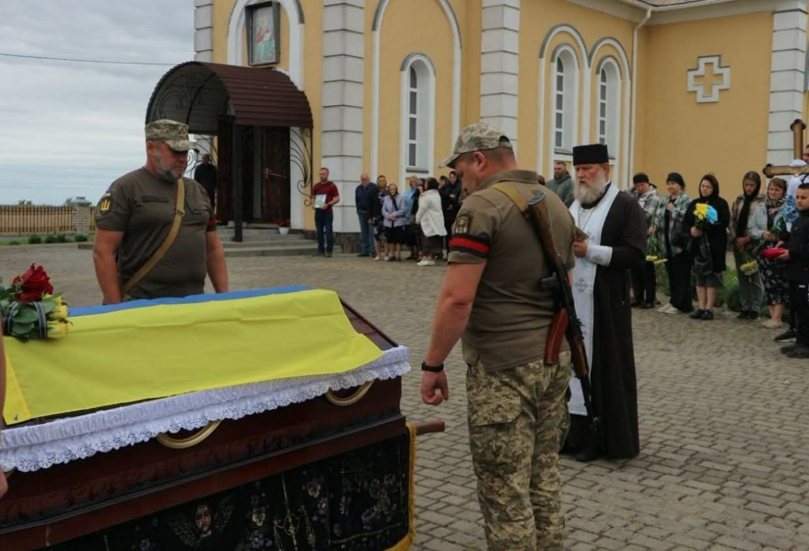Брав участь в АТО та знову став до лав ЗСУ: на Волині поховали захисника Юрія Гімоля