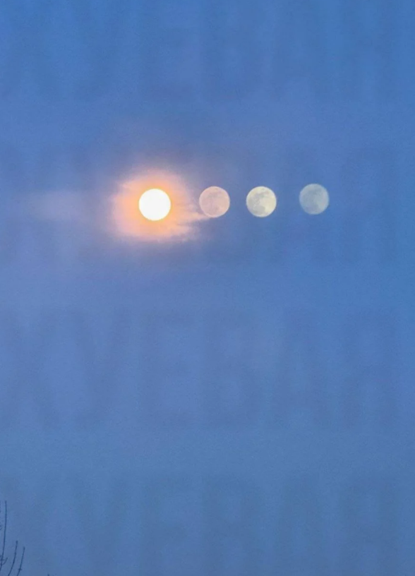 У небі над Одесою зійшли одразу чотири Місяці: що це таке. Фото