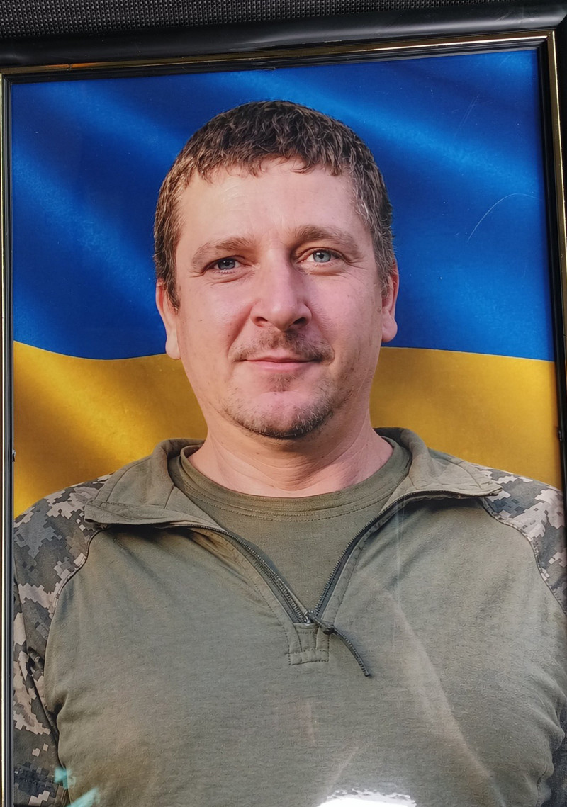 У липні став до лав захисників, а в листопаді - загинув: біля Луцька поховали Героя Миколу Андрійчука, який вважався зниклим безвісти