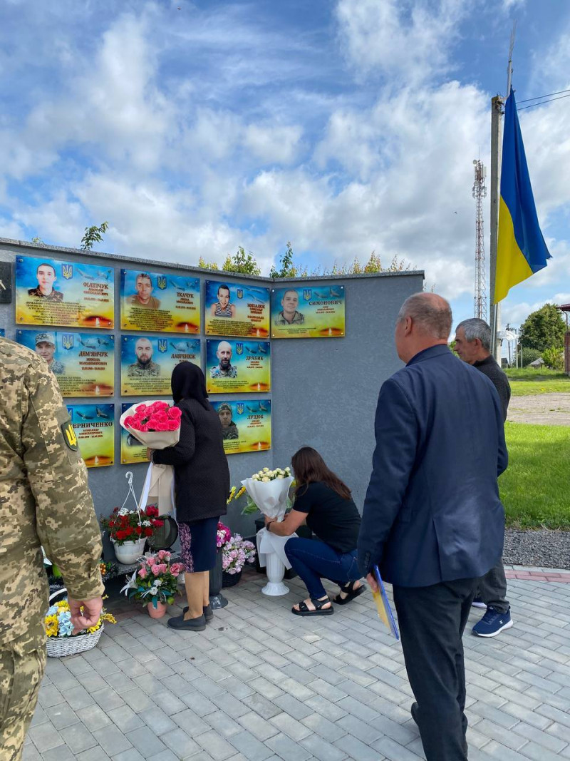 На Волині посмертну нагороду захисника вручили родині Героя