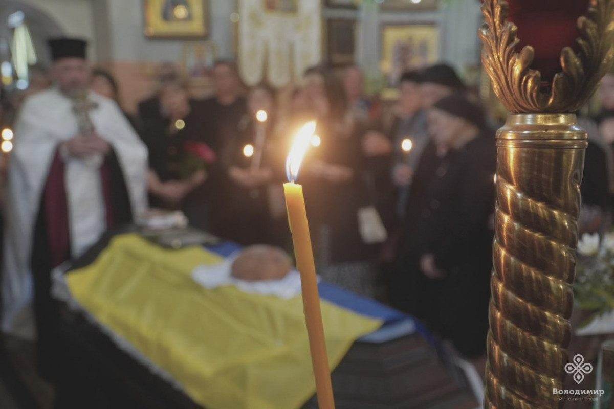 Більше року вважався зниклими безвісти: на Волині попрощались з Героєм Володимиром Оліферчуком