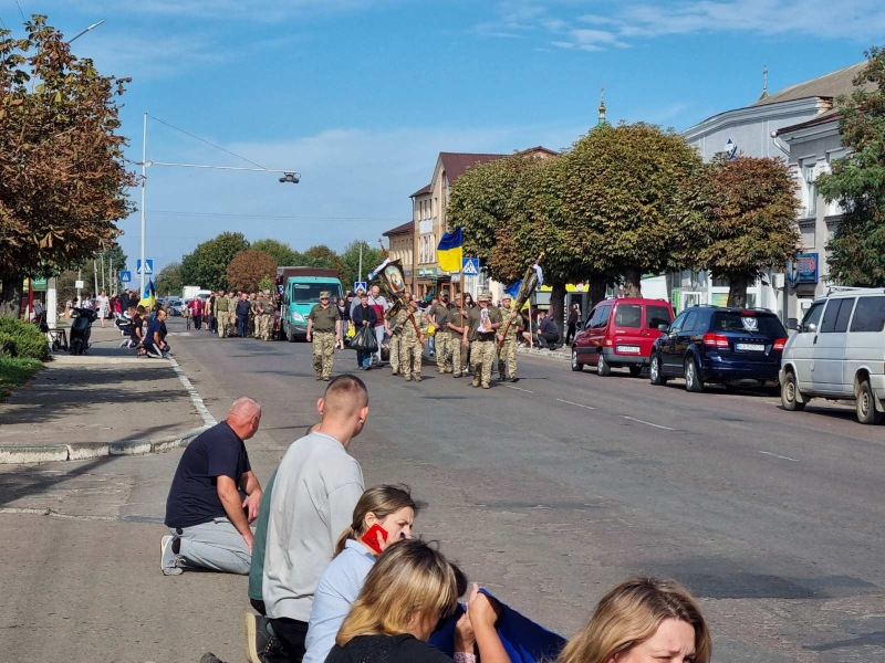 На Волині попрощалися із загиблим півтора року тому Героєм Володимиром Юрчиком