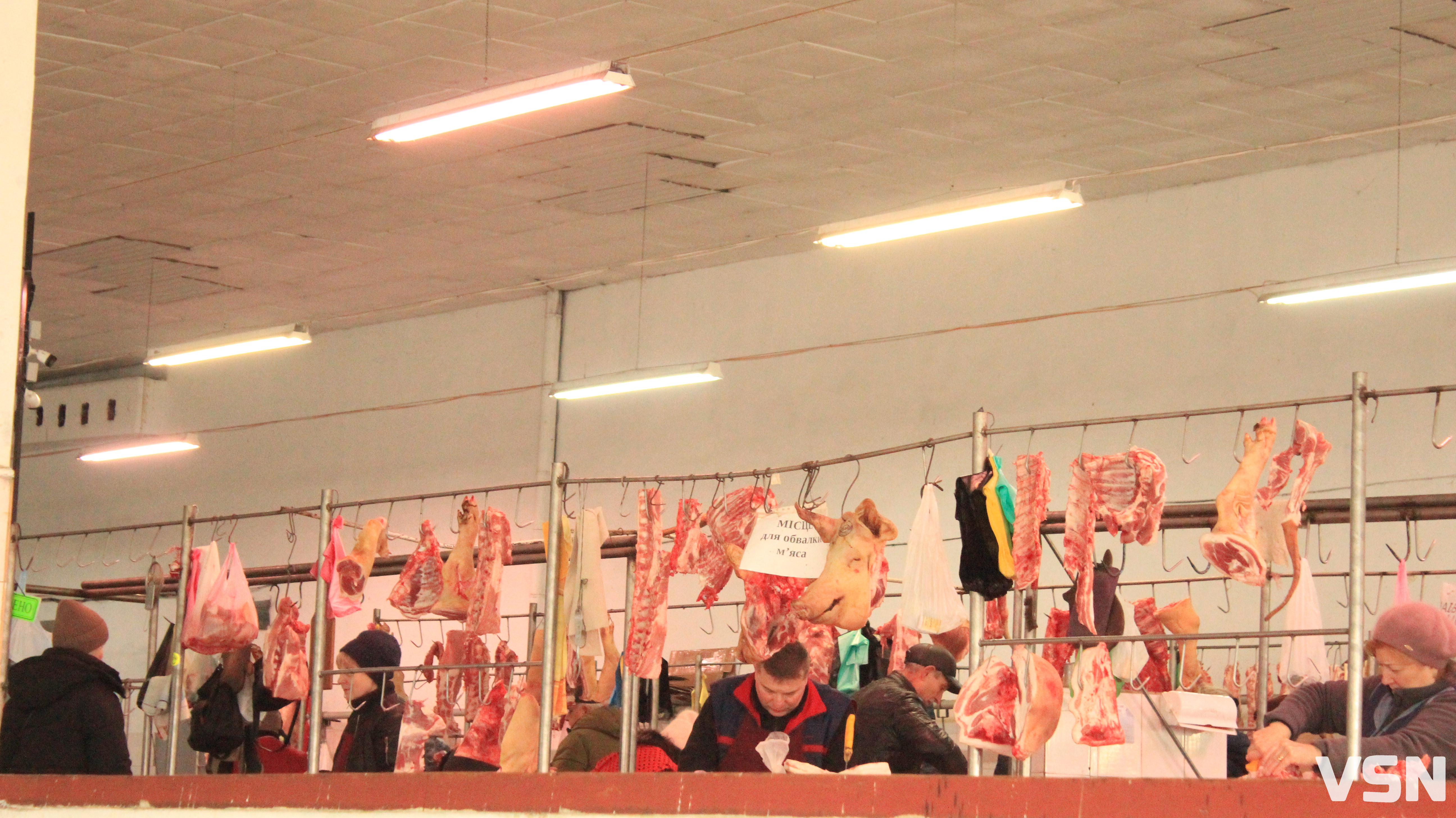 Ціни на м’ясо та сало у Луцьку на ринку: чи зросла вартість перед святами?