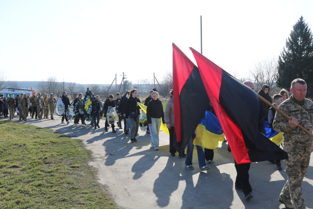 Загинув наприкінці грудня 2024 року: на Волині попрощалися з Героєм Андрієм Мацеруком