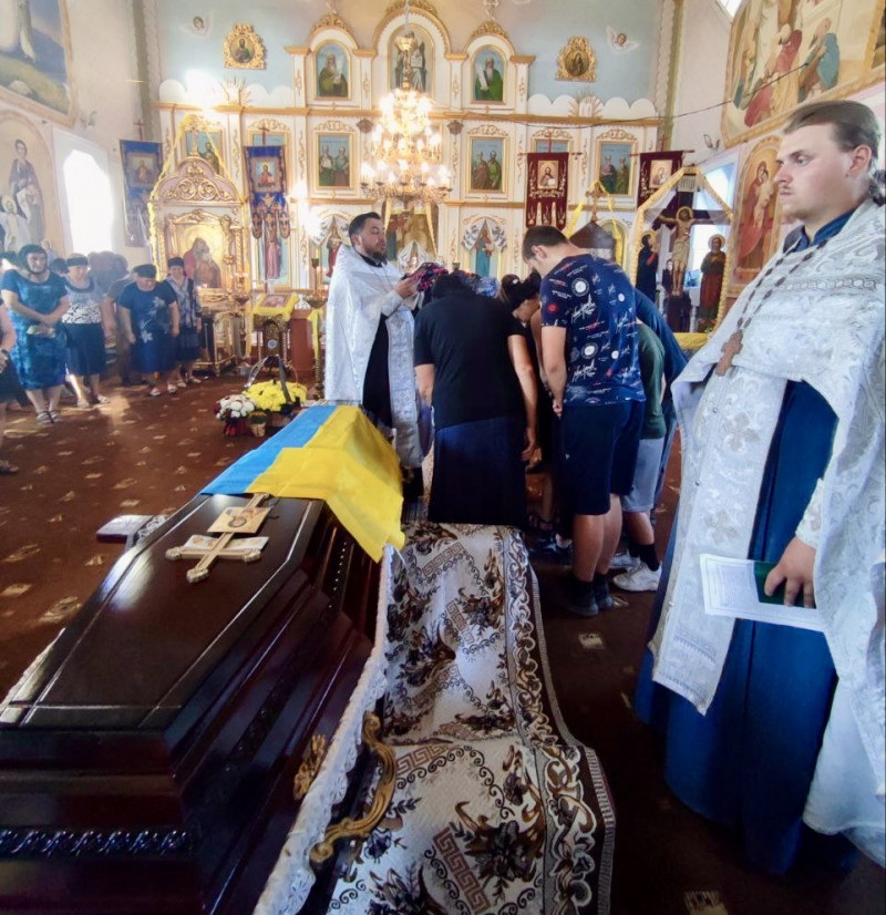 До призову ніс послух і багато трудився при храмах і монастирях: на Волині поховали Героя Віктора Савлюка