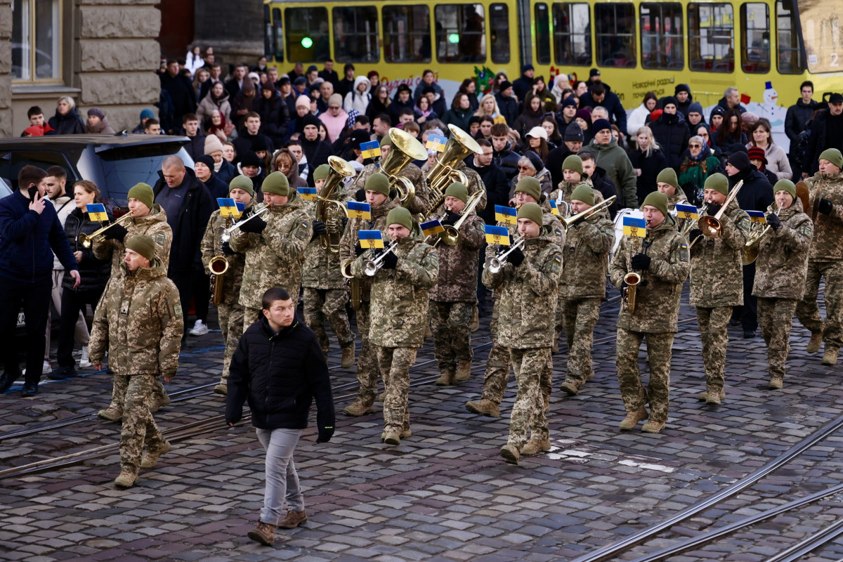 Військовий оркестр Волині провів в останню путь народного артиста Степана Гігу